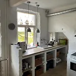 Feriehus Charming Heritage Townhouse *