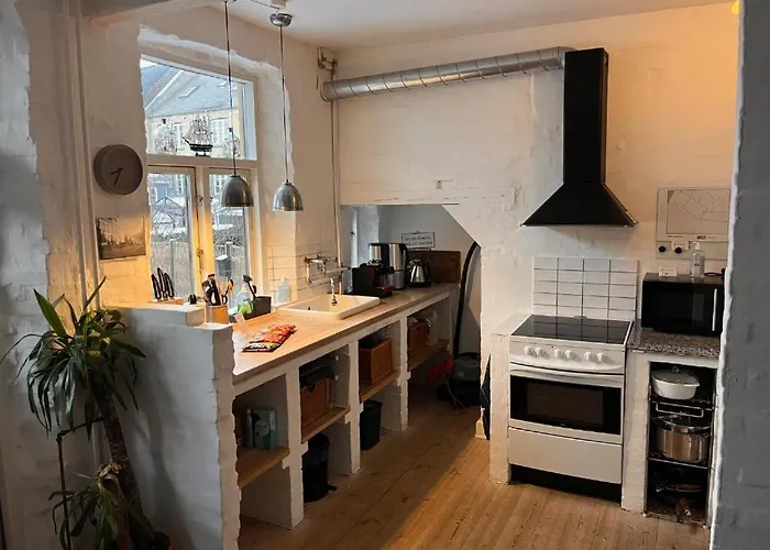 Charming Heritage Townhouse *